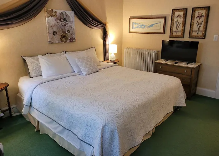 Ruby Manor Bed & Breakfast