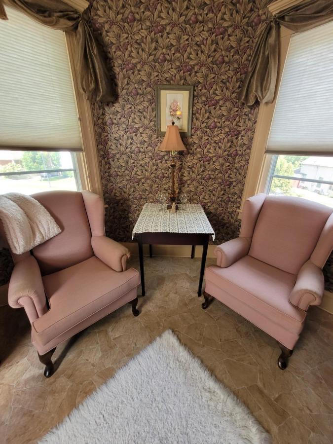 Ruby Manor Couette-café *